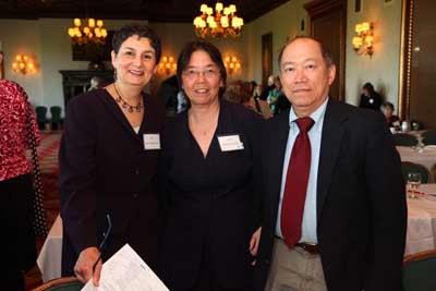 Betty gets Columbia University School of Nursing Distinguish Alumni Neighbors Award!